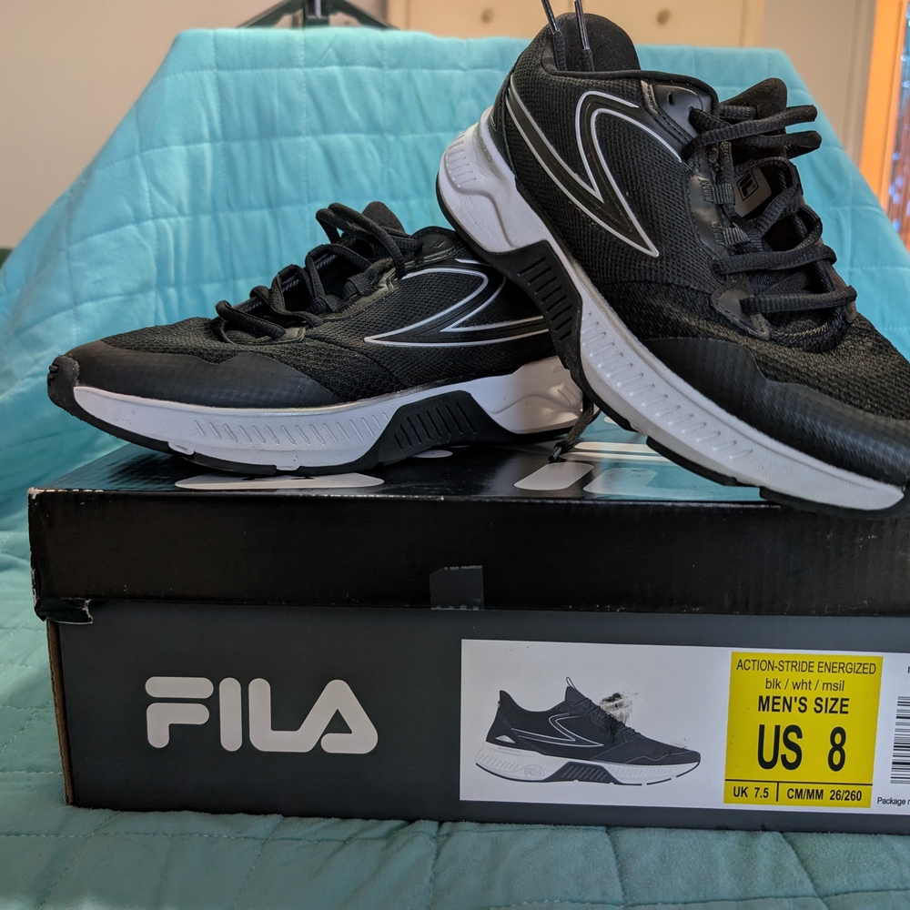 FILA Men's Black & White Athletic Sneakers